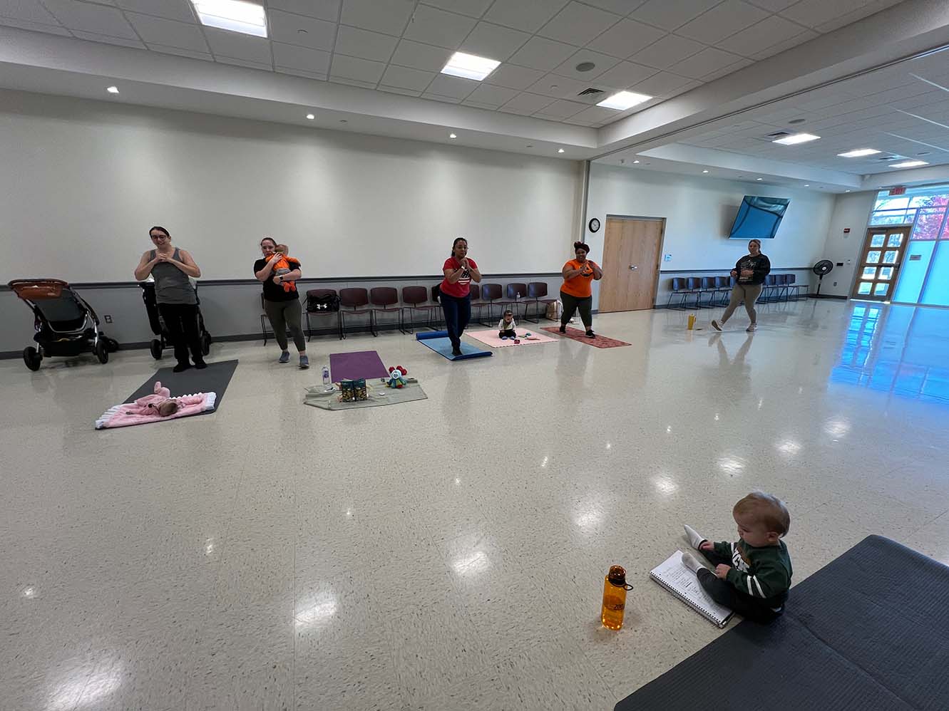 Moms in a Lehigh Valley Mommy and Me fitness class